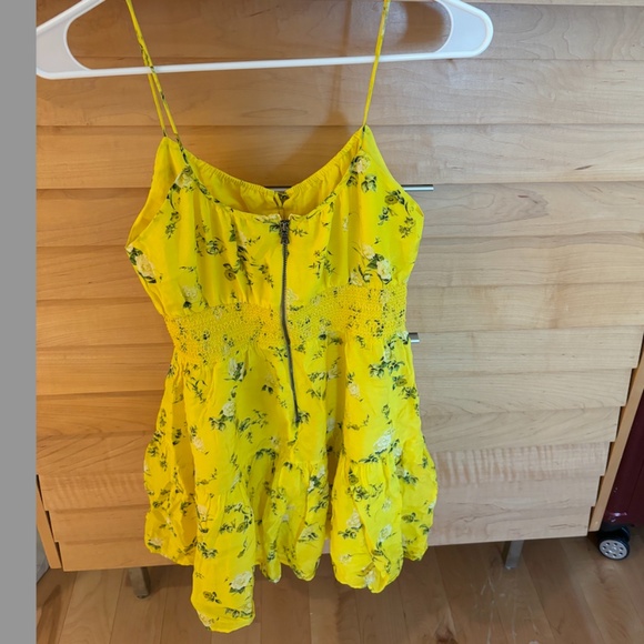 Alice + Olivia Lai smocked floral-print cotton and silk-blend voile mini dress - Picture 5 of 5